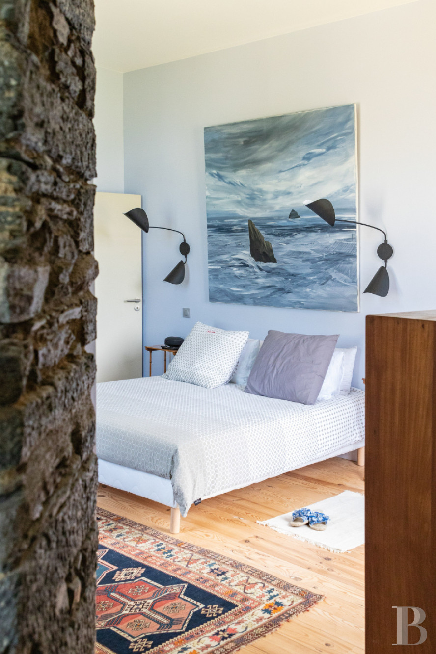 A set of two manor houses overlooks the Bay of Morlaix in Carantec on the north coast of Finistère - photo  n°27